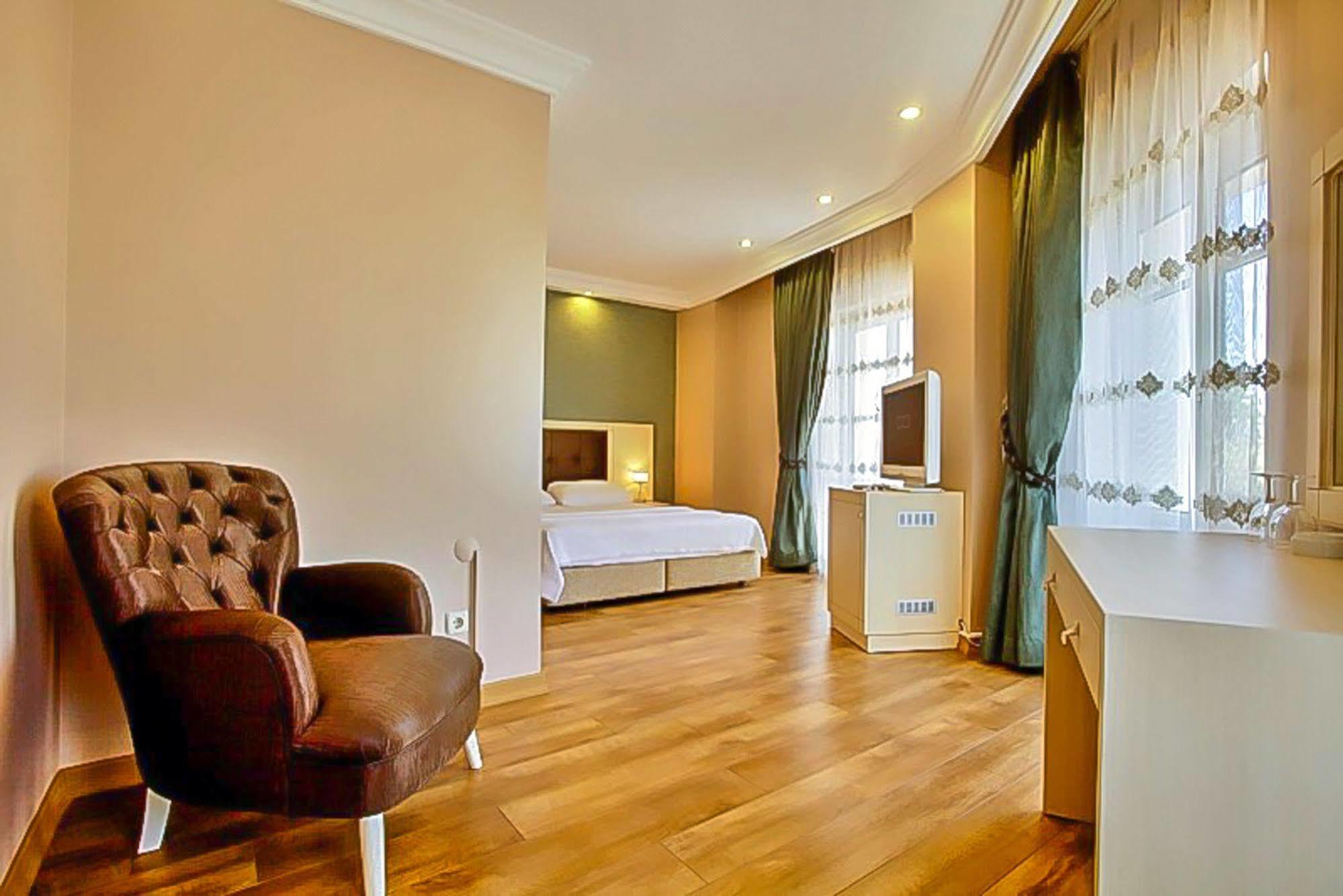 Buyukada Princess Hotel Πριγκηπονήσια Εξωτερικό φωτογραφία