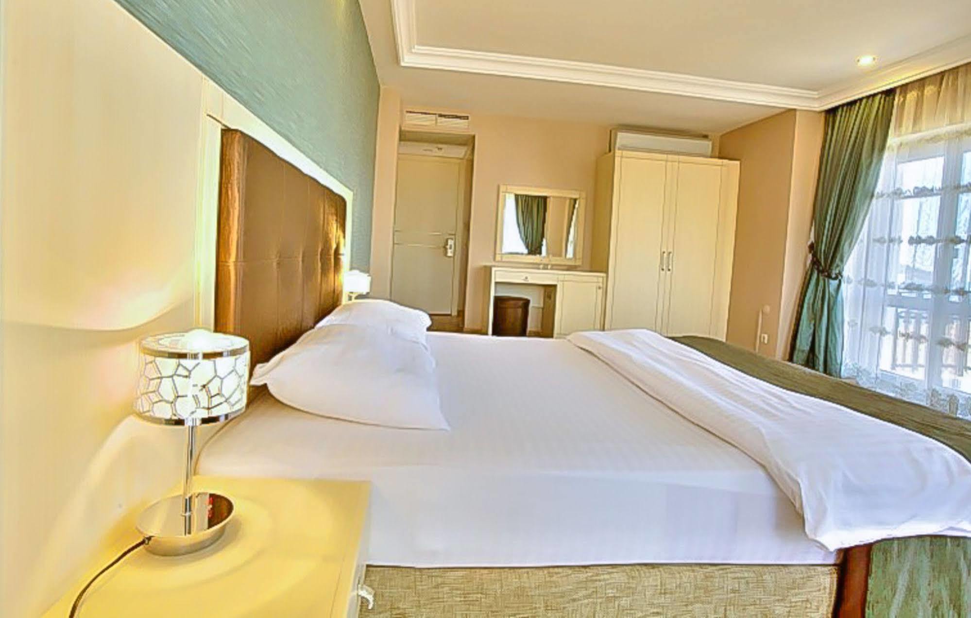 Buyukada Princess Hotel Πριγκηπονήσια Εξωτερικό φωτογραφία
